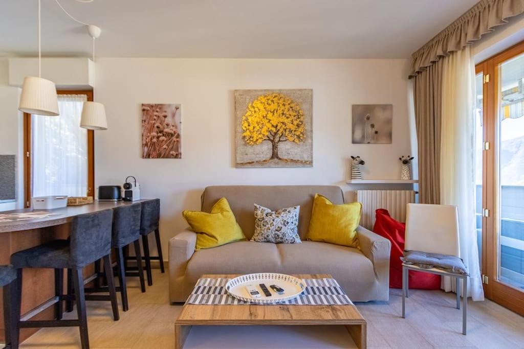 Wraparound Lake Views Bellavista Residence Campione dʼItalia Buitenkant foto