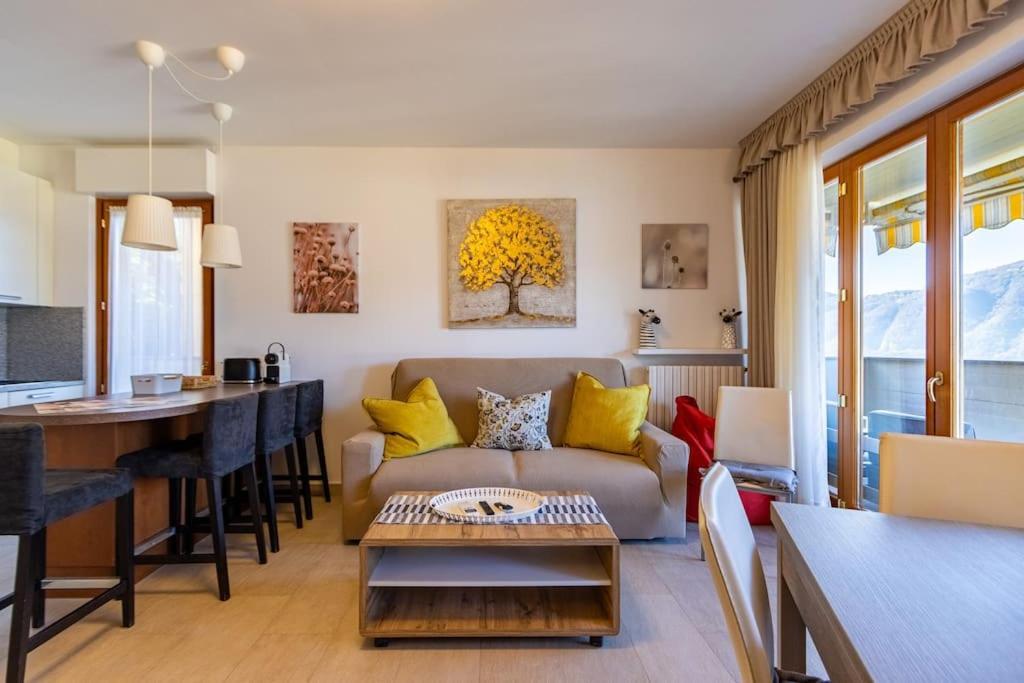 Wraparound Lake Views Bellavista Residence Campione dʼItalia Buitenkant foto