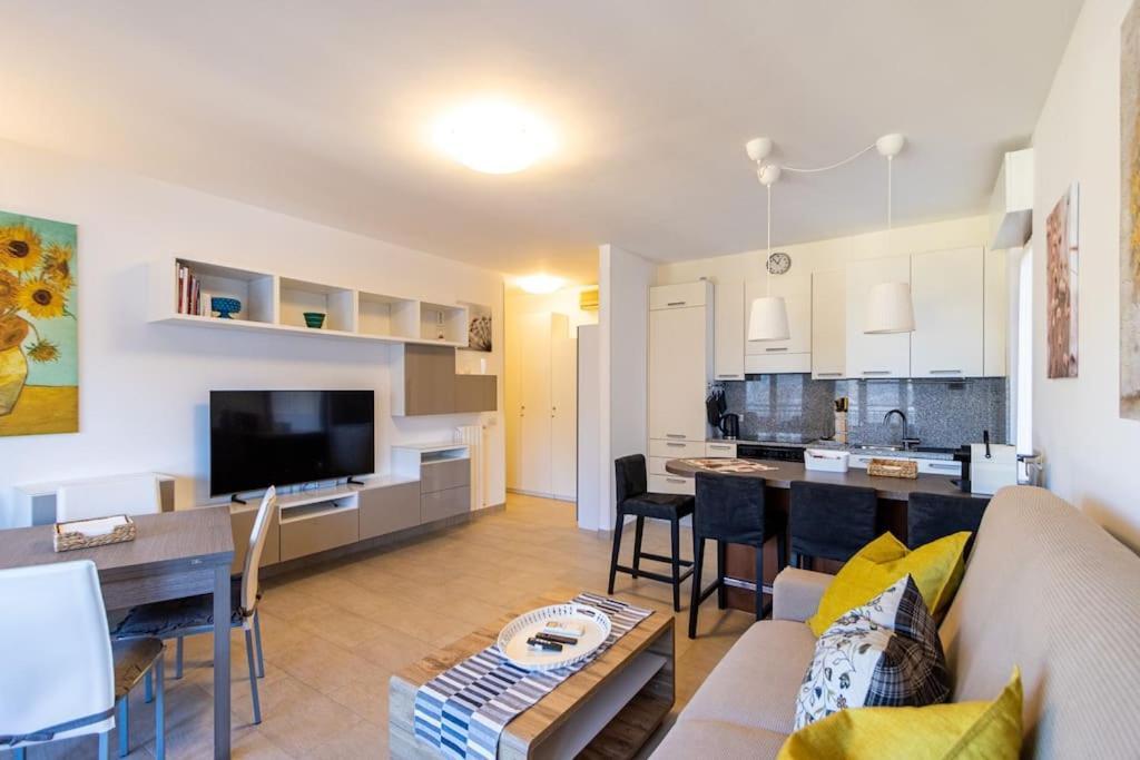 Wraparound Lake Views Bellavista Residence Campione dʼItalia Buitenkant foto