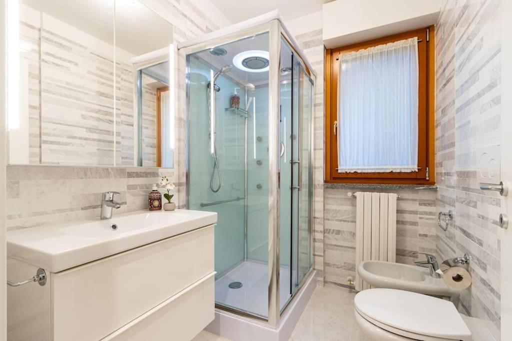 Wraparound Lake Views Bellavista Residence Campione dʼItalia Buitenkant foto